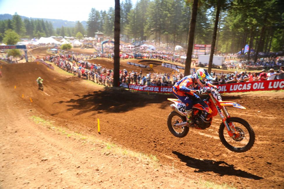 Musquin posted his second straight 1-1 sweep en route to his third victory of the season.